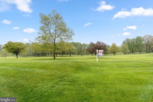 11102 Willow Bottom Dr, Columbia MD 21044-1069 exterior