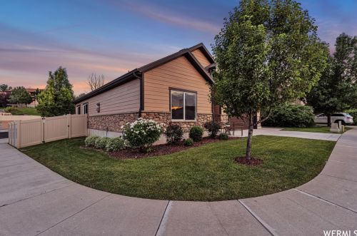 733 Clb Oaks Dr, Sandy UT 84070 exterior