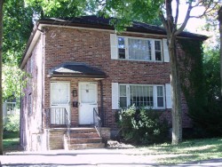 74 Woodbine St, Newton, MA 02466-1806