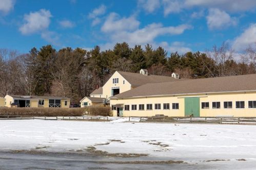 135 Strawberry Hill Rd, Acton, MA 01720-5742