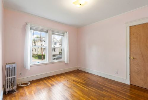 13 Edith St, Arlington MA 02474-8820 exterior