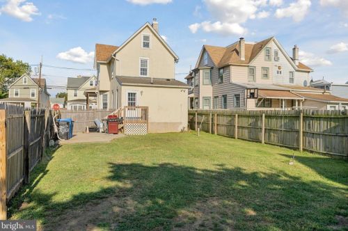 200 Delsea Dr, West Deptford NJ  08093-1221 exterior