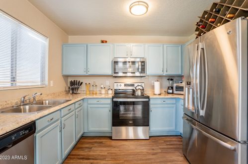 1818 63rd Dr, Phoenix AZ  85043-5748 exterior