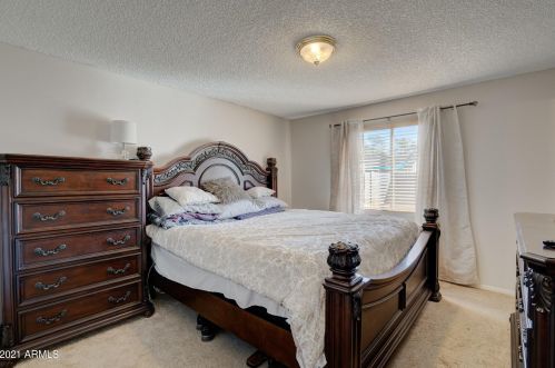 14233 38 St, Phoenix AZ 85018-5814 exterior