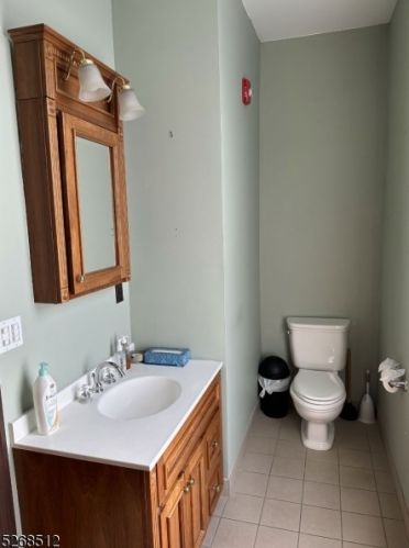 37 Carpenter St, Milford NJ 08848-1310 exterior