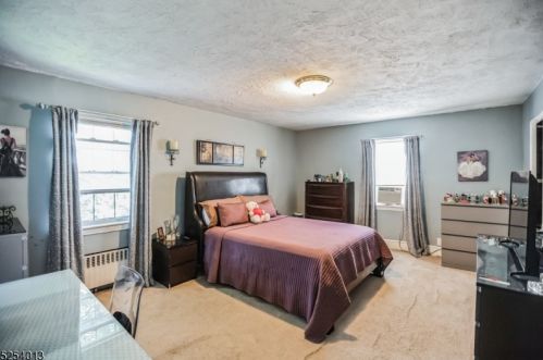 419 Greylock Pkwy, Belleville NJ 07109-2353 exterior