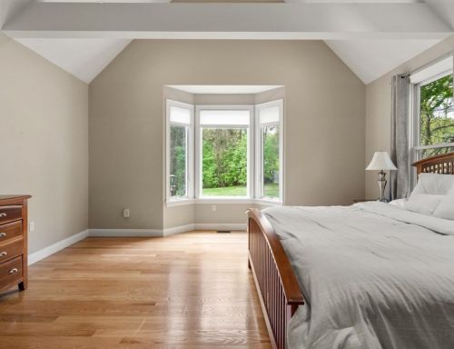 8 Clemmons St, Southborough MA  01772-1314 exterior