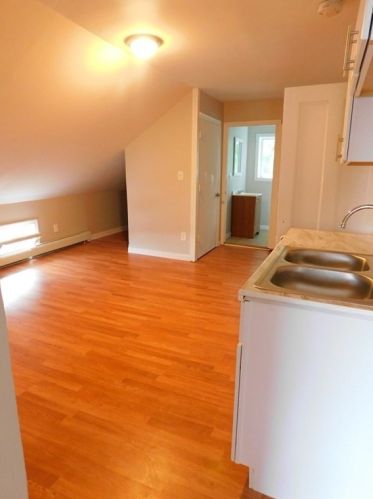 951 Rodman St, Fall River MA  02721-3947 exterior