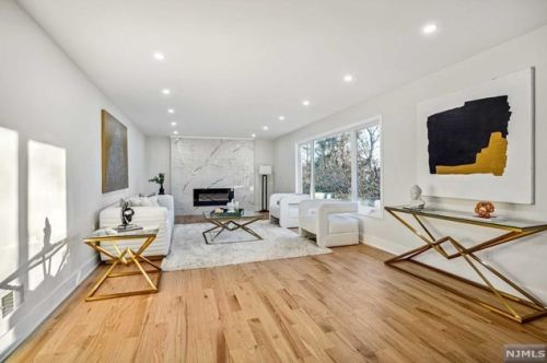 135 Knickerbocker Rd, Cresskill NJ  07626-2439 exterior