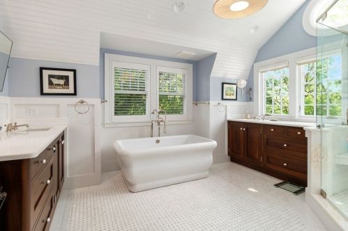 48 Windsor Rd, Newton MA 02468-1505 exterior