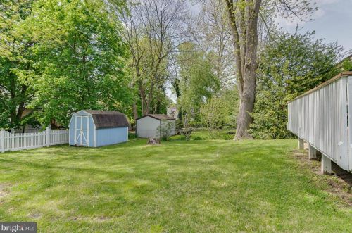 489 Hemlock Ter, West Deptford NJ 08096-2815 exterior