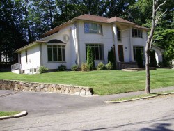 77 Winston Rd, Newton, MA 02459-3014
