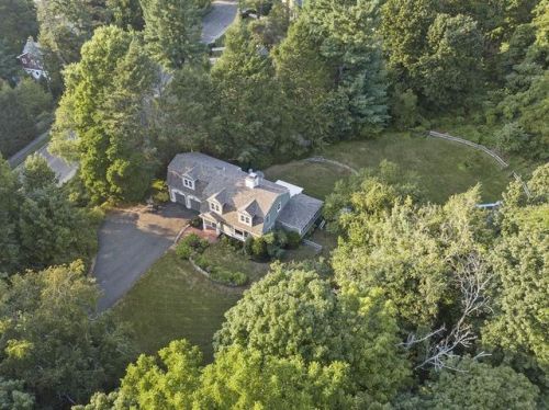 130 Randolph Ave, Milton, MA 02186-3509