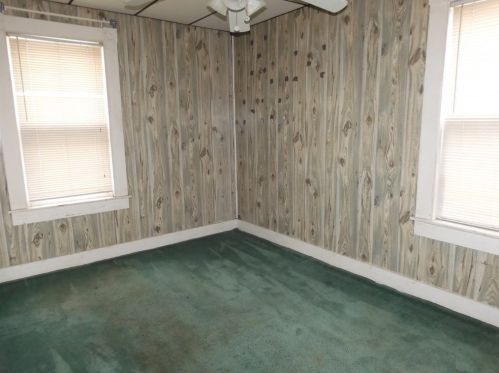 44 Montgomery St, Lawrence MA 01841-1228 exterior