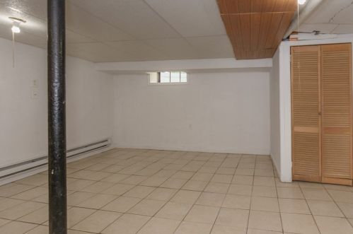 3 Mt Vernon St, Lawrence MA 01843-3206 exterior