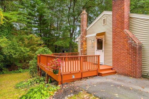 30 Duxbury Dr, Holden MA 01520-1643 exterior