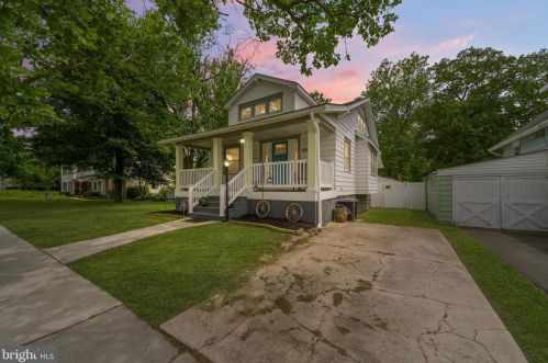 308 Colonial Ave, West Deptford NJ  08096-1010 exterior