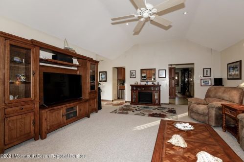 322 Stump Tavern Rd, Jackson Twp NJ 08527-3326 exterior