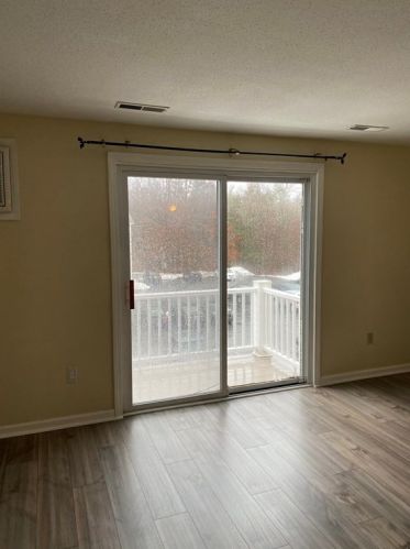 1573 Braley Rd, New Bedford, MA 02745-2218