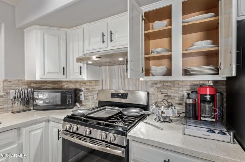 2310 Bent Tree Dr, Phoenix AZ  85085-4771 exterior