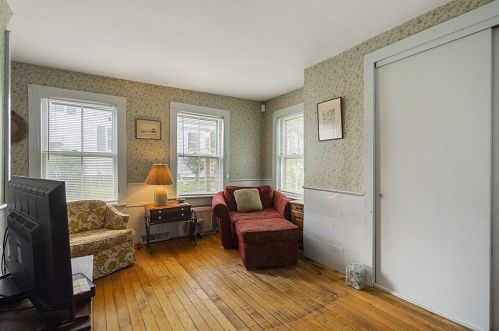 87 Gardner St, Groveland MA 01834-1141 exterior