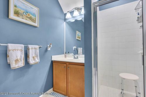 44 Kyle Dr, Tinton Falls NJ 07712-7535 exterior