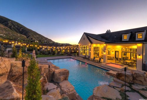 11 Crosshill Ln, Sandy, UT 84092-6512