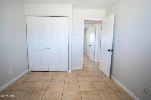 3117 65th Ave, Phoenix AZ 85033-5215 exterior