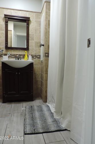 4001 61 St, Phoenix AZ 85033-1712 exterior