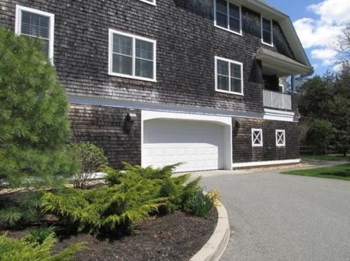 110 Dillingham Ave, Falmouth MA 02540-3310 exterior