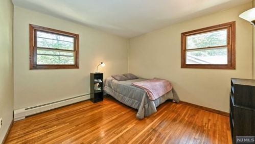 331 Skyline Lake Dr, Skyline Lakes NJ  07456-1953 exterior