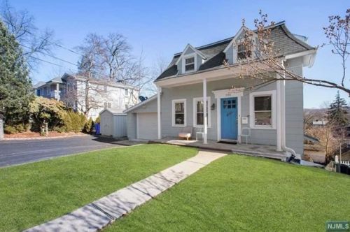 206 8th St, Cresskill NJ  07626-1915 exterior