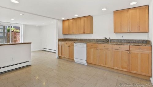 230 Wilson Rd, Nahant MA 01908-1058 exterior