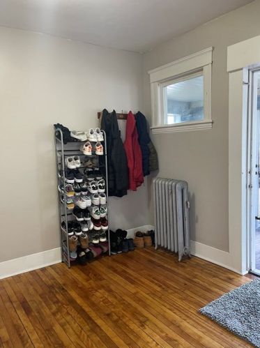 8 Fairbanks St, Worcester MA 01610-2104 exterior