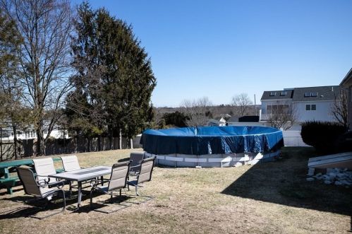 38 Clearview Ave, Fall River MA 02726-4801 exterior