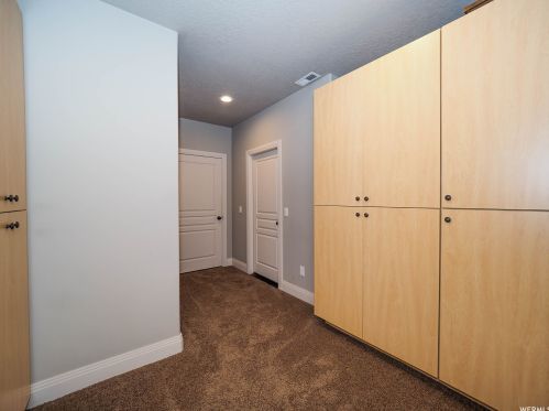 2161 Lorita Way, Sandy UT 84093-6514 exterior