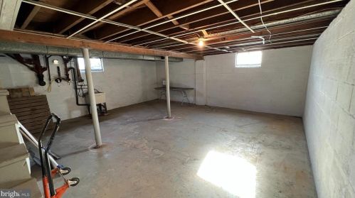 102 Military Dr, West Deptford NJ 08063-1506 exterior