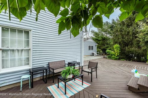 49 Cooks Bridge Rd, Jackson Twp NJ  08527-2523 exterior