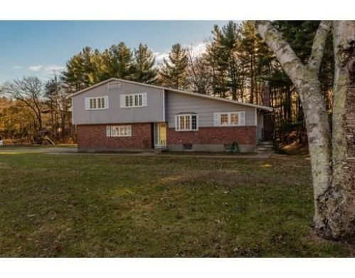 43 Hallen Ave, Milton, MA 02186-4426