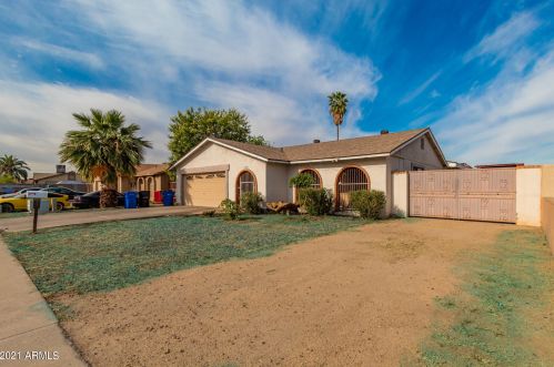 2930 72nd Dr, Phoenix, AZ 85033-5507