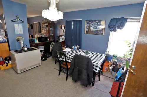 10 Viall St, New Bedford MA 02744-2505 exterior