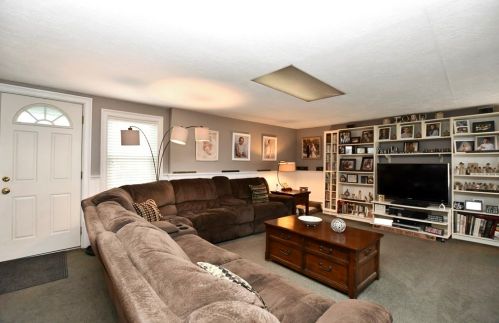 50 Pleasant St, Whitman MA 02382-2118 exterior