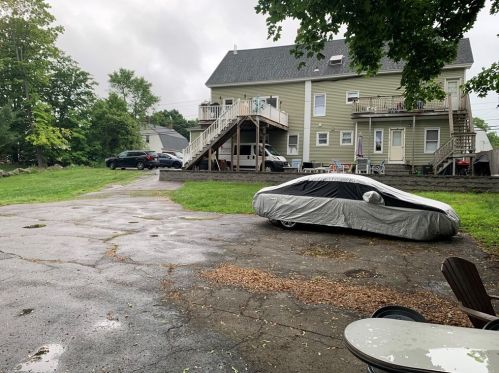 1122 Mammoth Rd, Dracut MA 01826 exterior