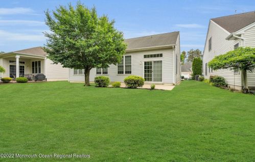 33 Crooked Stick Rd, Jackson Twp NJ 08527-4032 exterior