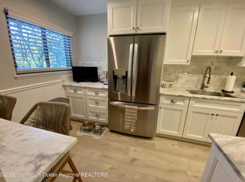 31 Ann Ct, Tinton Falls NJ  07724-3000 exterior