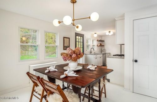 475 Water St, Williamstown MA  01267-2895 exterior