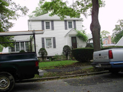 11 Farmington Rd, Newton, MA 02465-1106