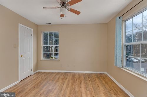 1016 Tristram Cir, West Deptford NJ 08051-2262 exterior