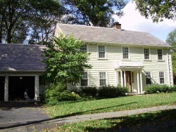 12 Oldham Rd, Newton, MA 02465-2327