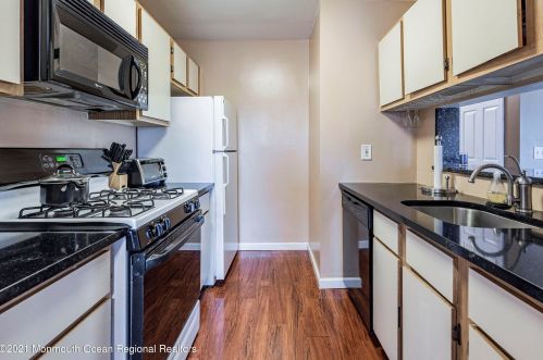 502 Larkspur Ln, Jackson Twp NJ 08527-4180 exterior